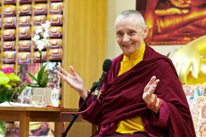 Jetsunma Tenzin PalmoLondon teaching at the Rigpa London centre in May 2016