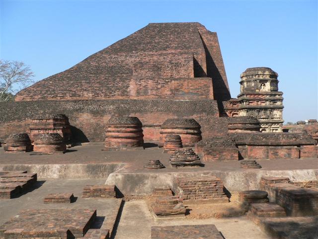 File:Stupa marking Shariputra's birth death place (Small).JPG